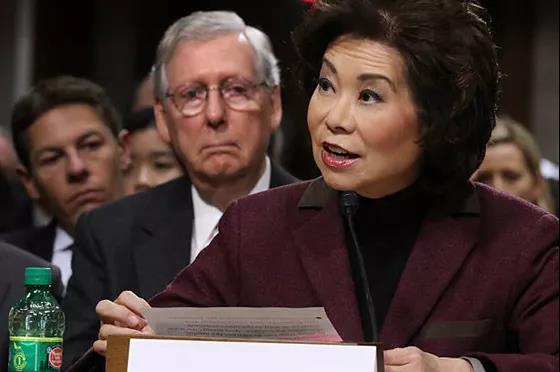 美國交通部長趙小蘭（Elaine Chao）辭職