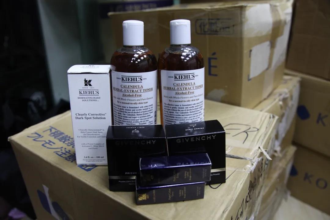 深圳海關(guān)偵破跨境電商走私案！案值達(dá)6億元，涉及多個(gè)知名品牌