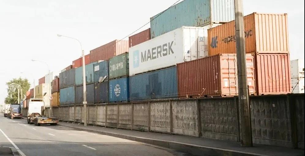 搶到了艙位，缺箱子；搶到了箱子，缺艙位；箱艙都搶到了，運(yùn)價卻又漲了···