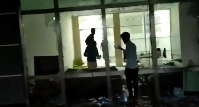 蘋果印度工廠大暴亂！近2000人打砸搶燒，放火摧毀設(shè)備