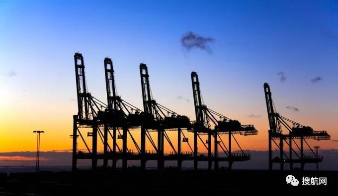 除了停航和收取額外附加費(fèi)，又有5艘集裝箱船跳港英國港口