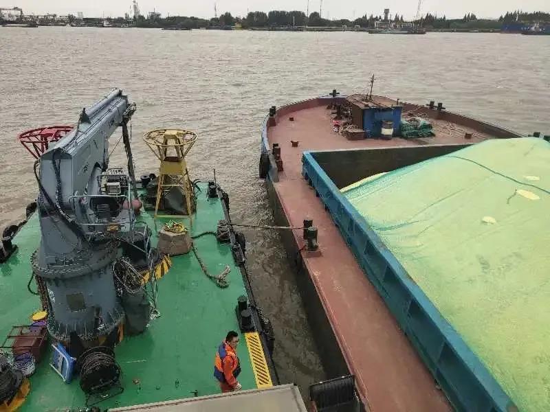 一貨船失控，“寧道標(biāo)401”輪成功化解險(xiǎn)情