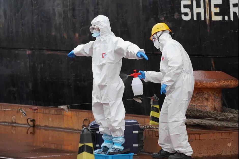 重磅！上海完成疫情以來國(guó)內(nèi)首例外籍船員港口換班作業(yè)