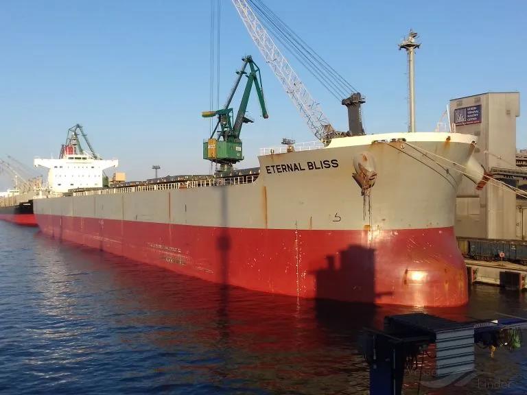 船舶在中國港口延誤31天致貨損，船東向租家索賠110萬美元