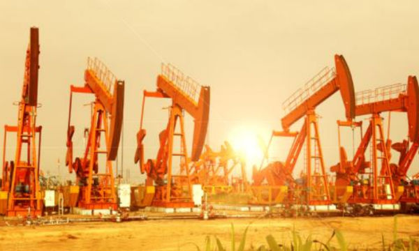 減產(chǎn)協(xié)議繼續(xù)執(zhí)行，國際油價接連上漲