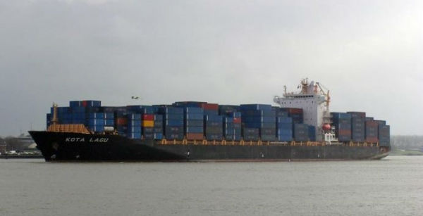 賣船“求生” 太平船務(wù)再出售一艘4000TEU級箱船