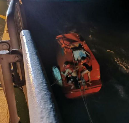 一貨船在瓊州海峽翻沉 10人遇險(xiǎn)已搜獲6人