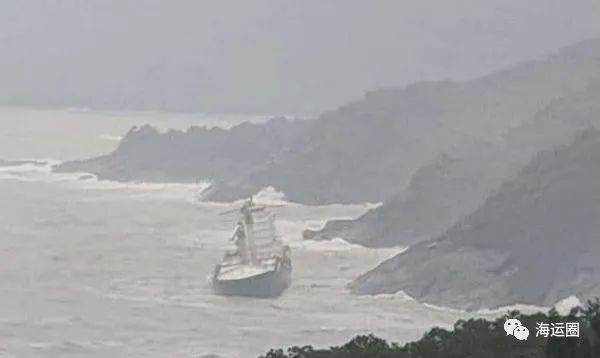 “鬼船”？越南海域發(fā)現(xiàn)一遺棄集裝箱船，船體斷裂，船員生死存疑……